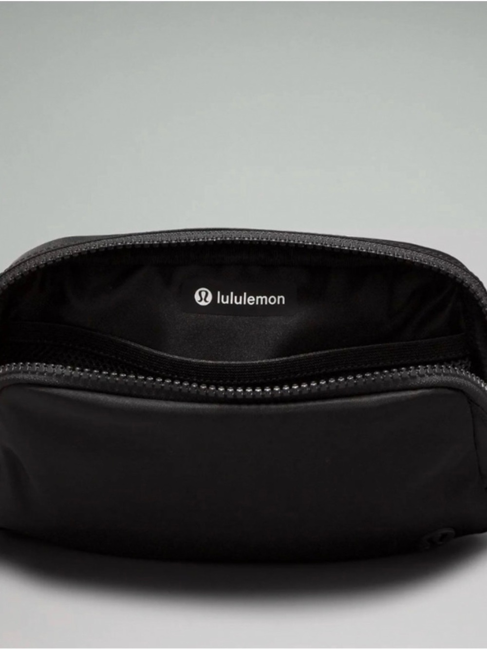 lululemon athletica Black Everywhere belt bag - Picture 4 of 5